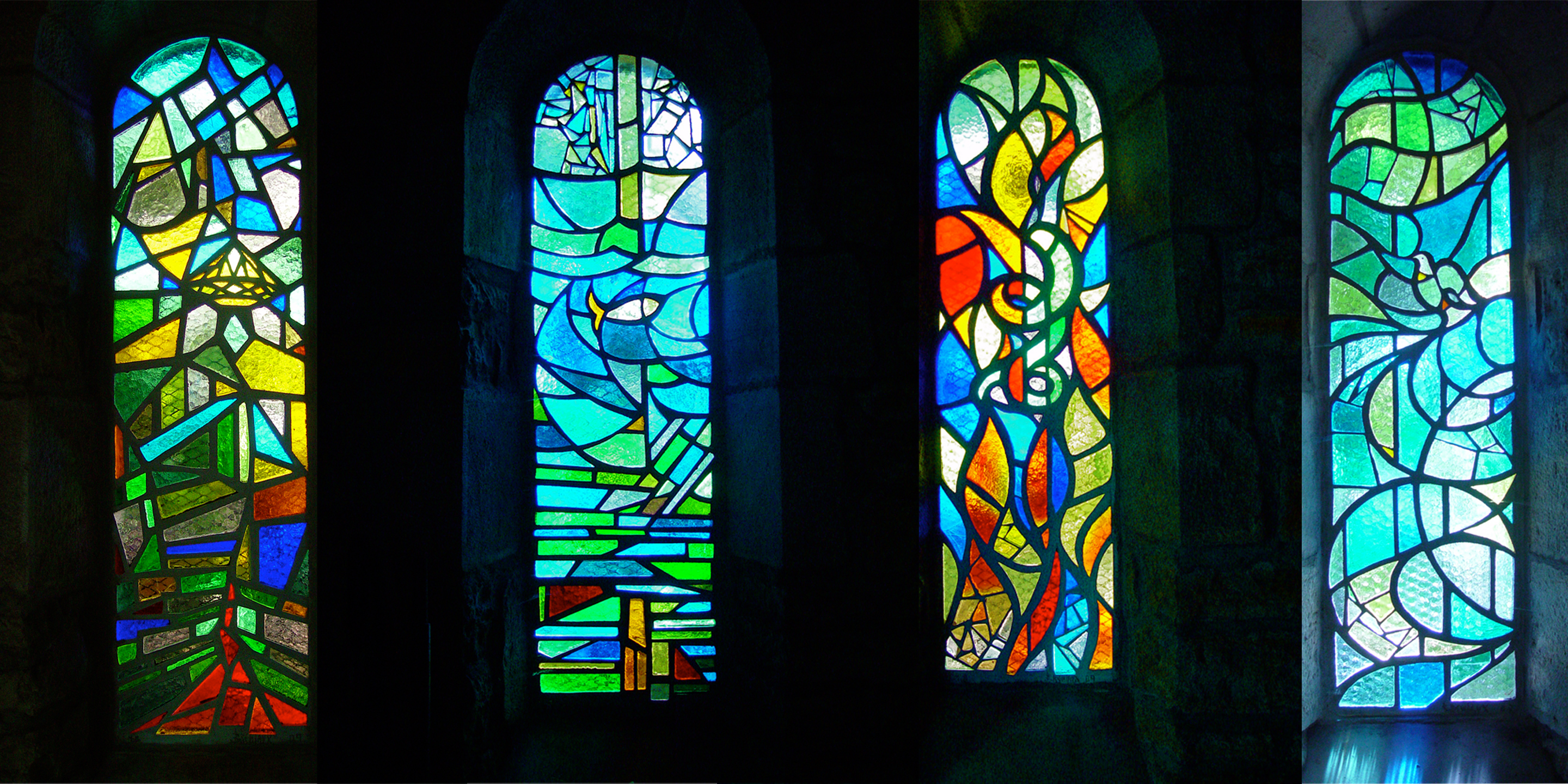 Dalle de verre - Chapelle de Chille (39)